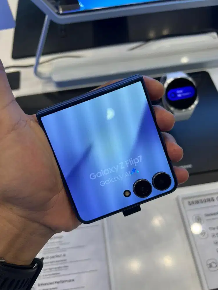 Samsung Galaxy Z Flip7 256GB