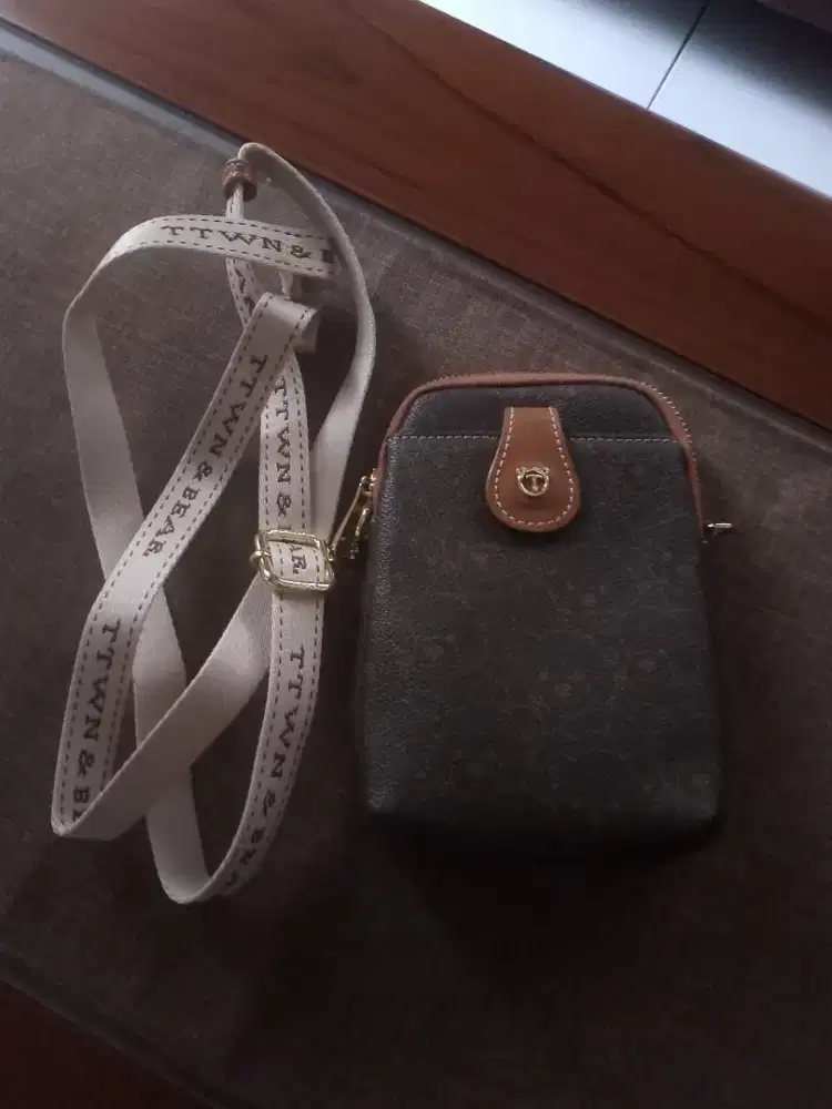 Dijual tas hp merk TTWN Bear original