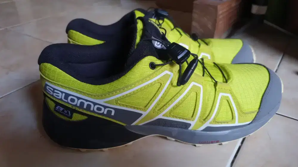 Dijual sepatu salomon size 39