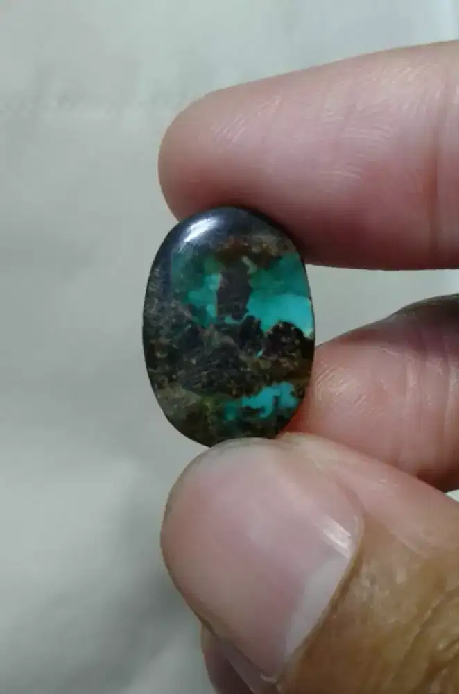 Batu Pirus Persia Hitam Kebiruan