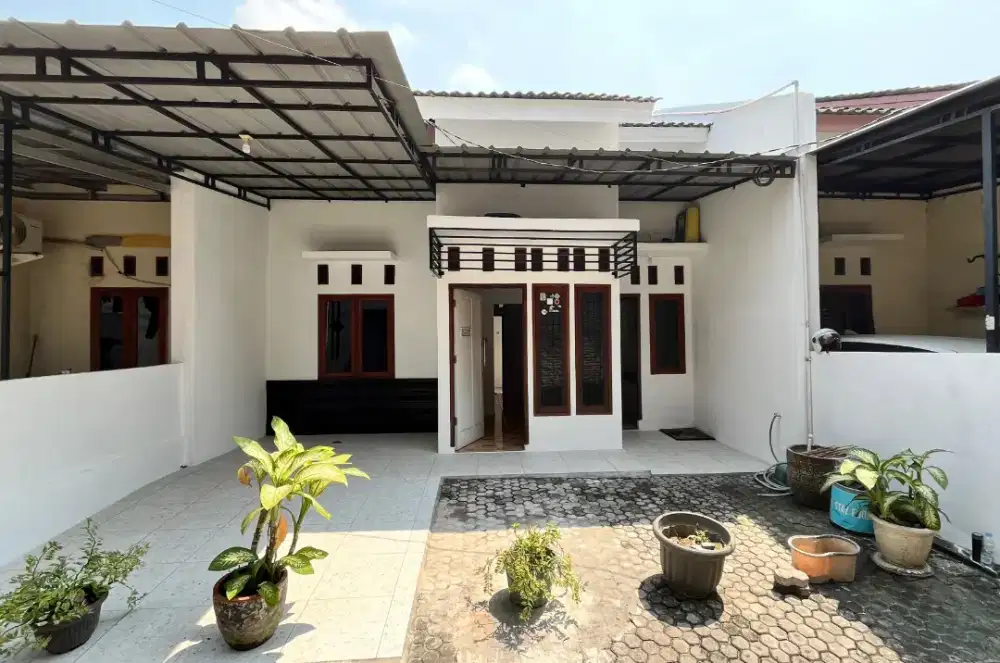 Rumah Cluster Masuk Mobil dekat Bandara Poris Green Lake Cipondoh