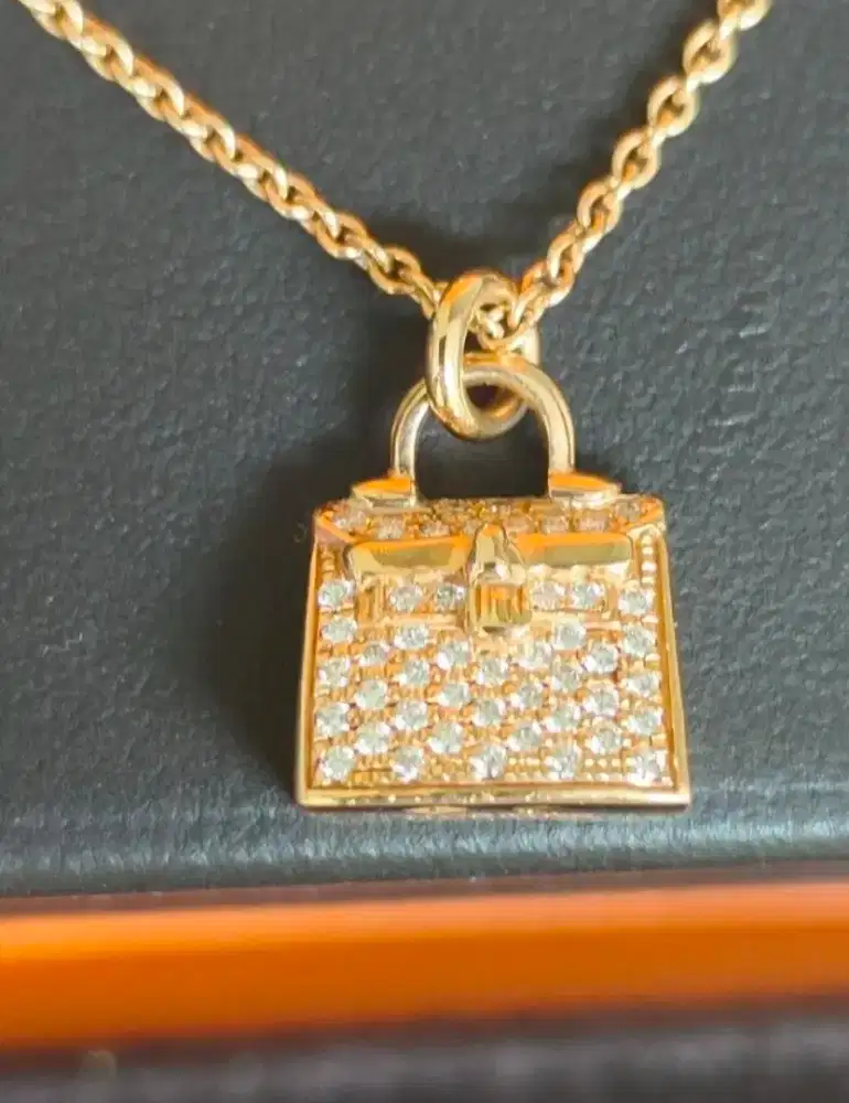 Authentic Hermes Kelly GOLD 18K Nekcklace