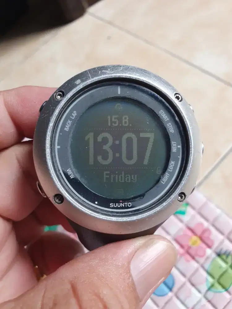 Dijual jam tangan suunto ambit 2