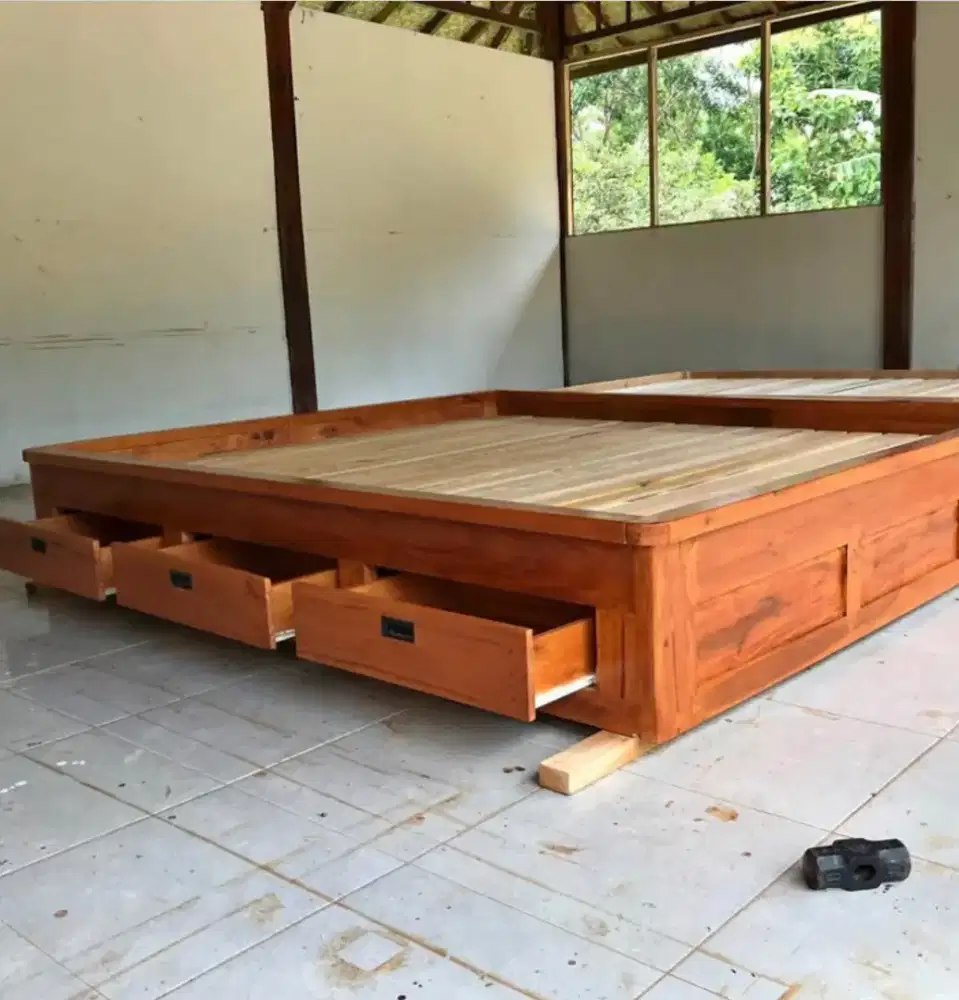 di juwal tepat tidur ukuran 120 x 200