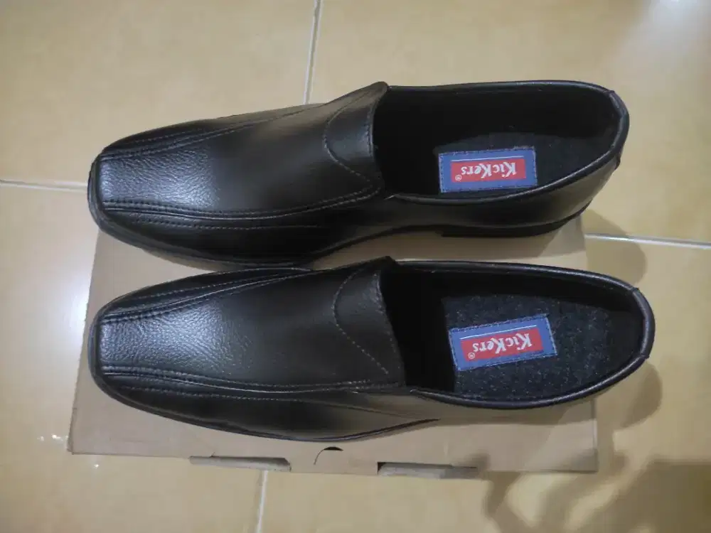 Sepatu pantofel pria size 40