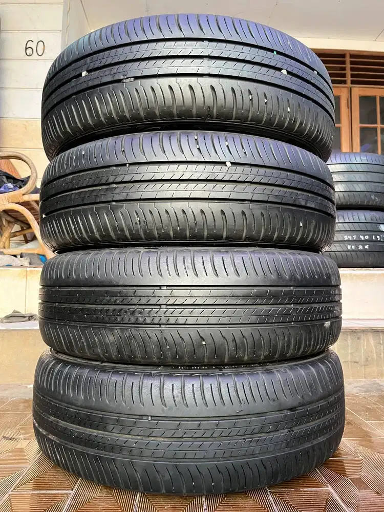 Ban Dunlop Enasave Ec300 205 60 r17 4Pcs