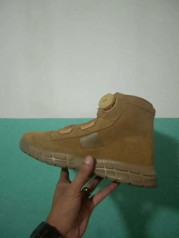 Sepatu Tactical Boa Parabellum Midtracx Tan Gurun Original