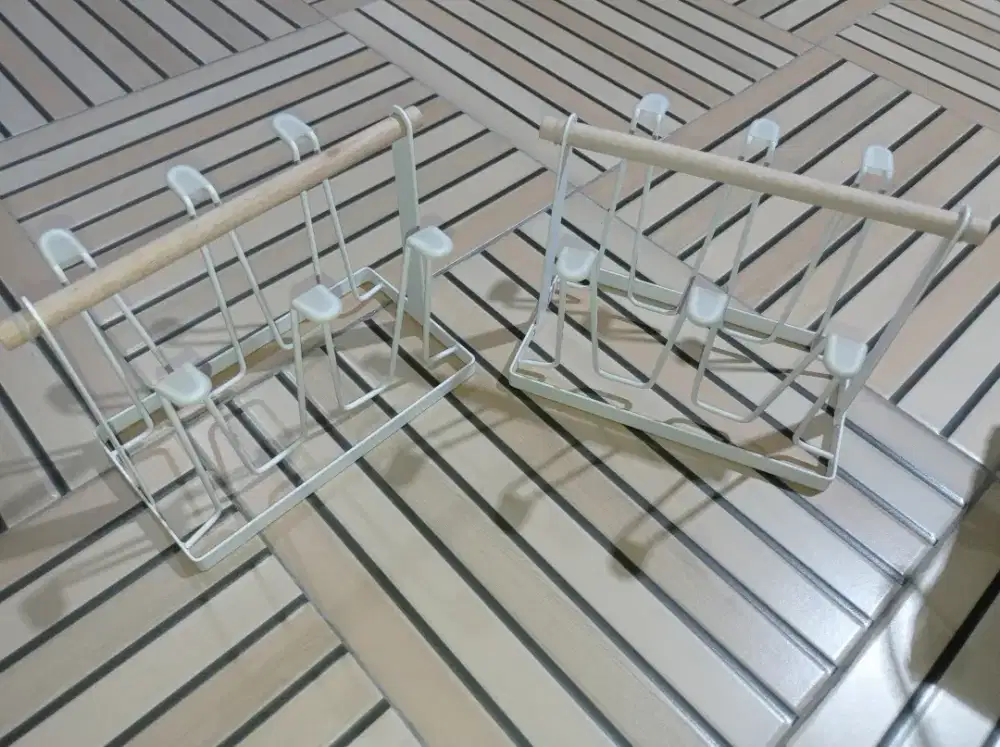 Tempat Gelas isi 6 Wadah Simpan Gelas Glass Storage Putih White Kayu