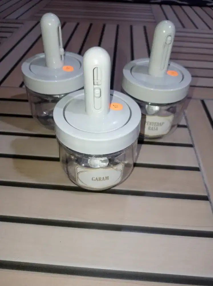 Tempat Bumbu Set 3 ada label Garam penyedap rasa kaca sendok