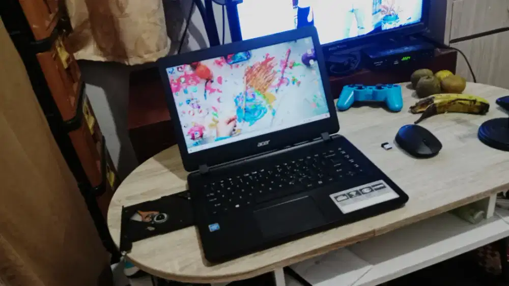 Laptop ACER Slim + RAM 8 Gb + SSD NVME 256 Gb + Windows 10 +Batre Awet