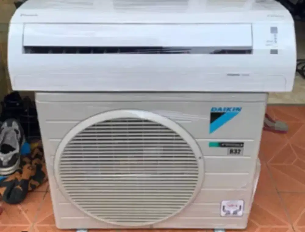 AC SECOND DAIKIN INVERTER 1PK R32