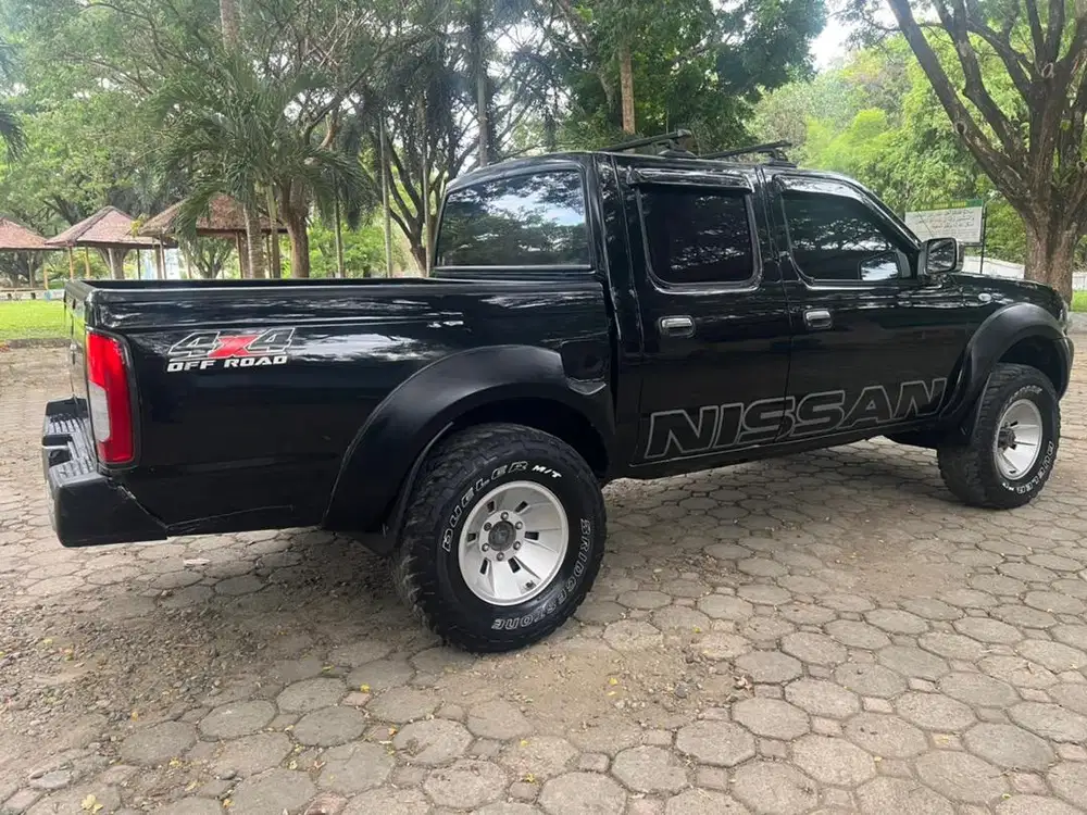 Nissan frontier 2005 4x4