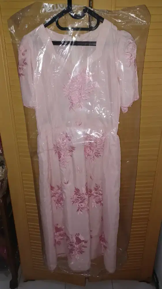 Dress soft pink ada bordir bunga bunga