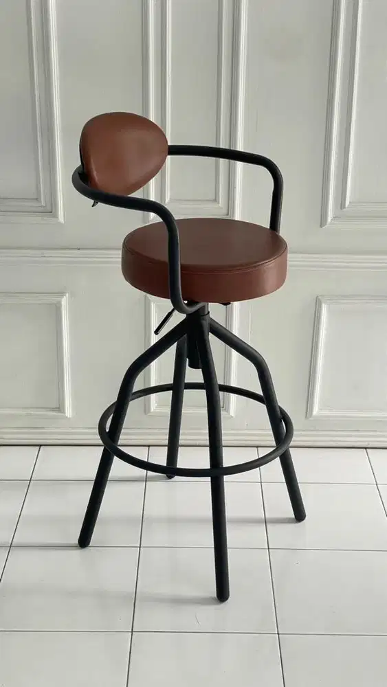 Kursi tinggi bar hidrolik INFORMA