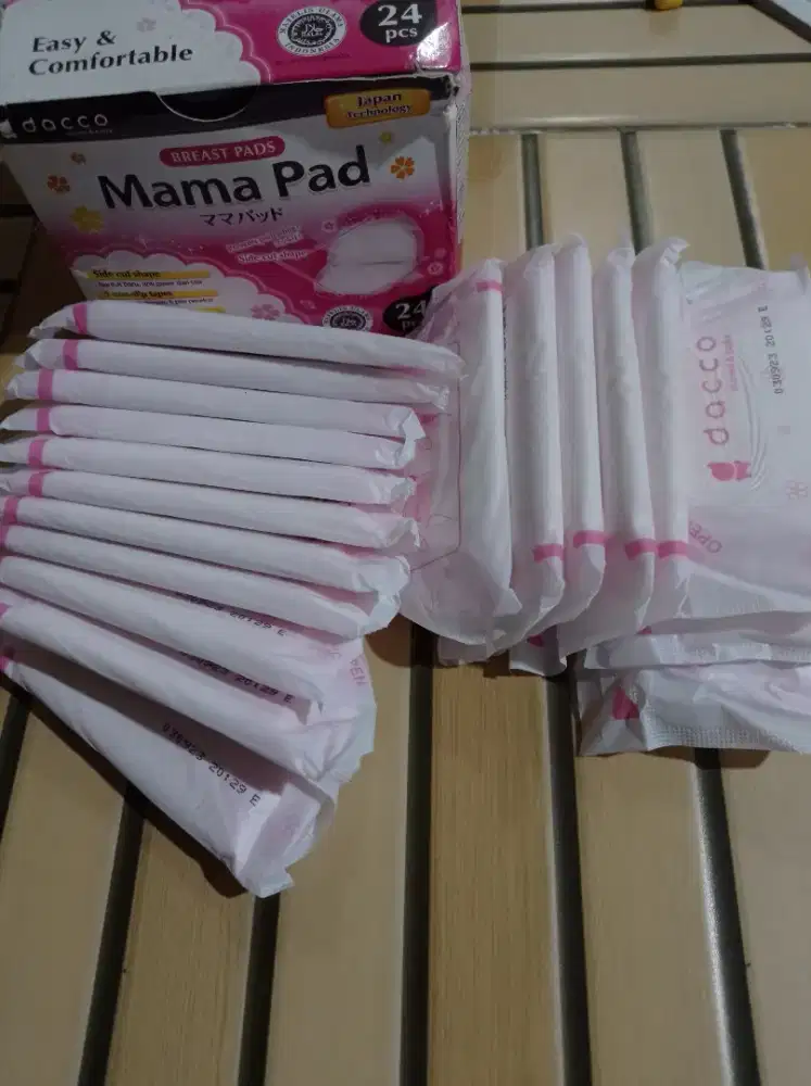 Mama Pad Breast pad isi 20 tgl produksi 09/ 2023 Cover Payudara asi