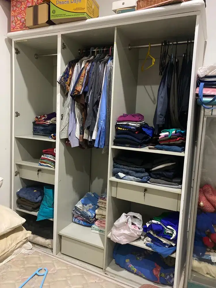 Lemari baju 3 pintu cat duco