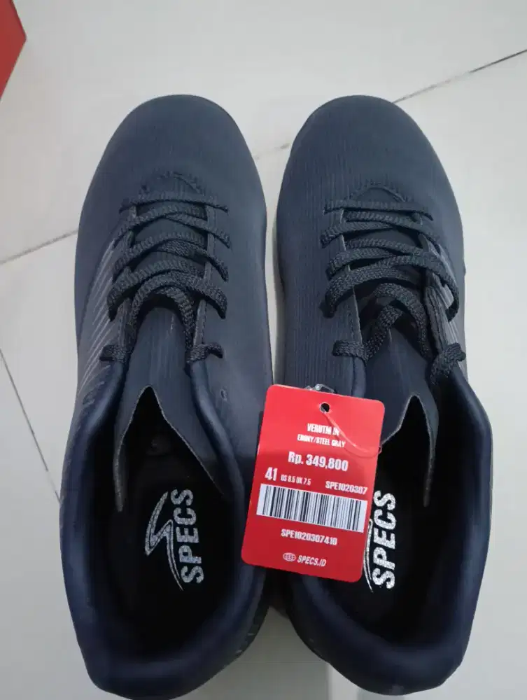 Sepatu futsal specs verutm grey UK 41