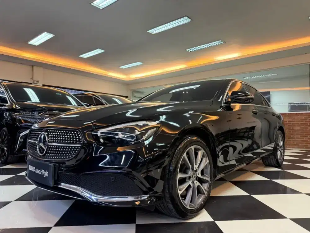 DP10% [Km9.000] E200 AVG Panoramic 2023 Black Reg 2024 #AUTOHIGH