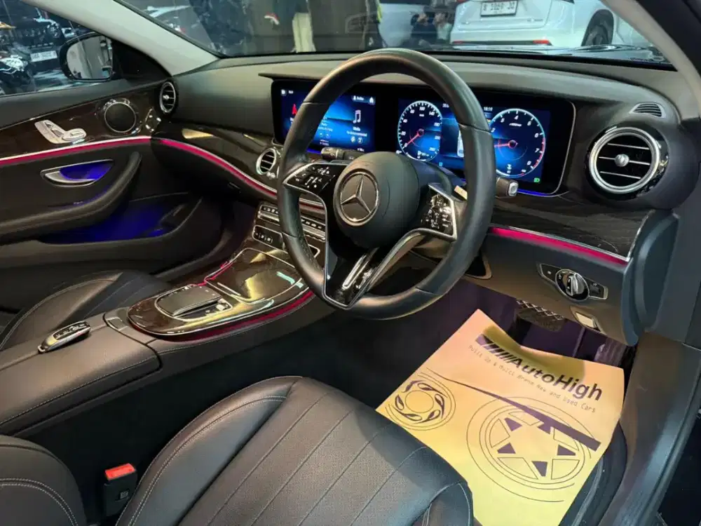 DP10% [Km9.000] E200 AVG Panoramic 2023 Black Reg 2024 #AUTOHIGH