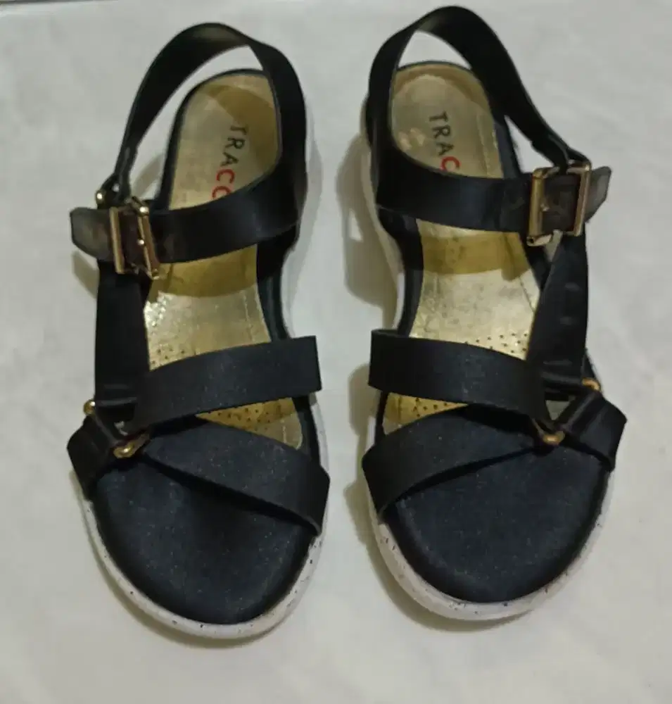 Sepatu Wanita Wedges