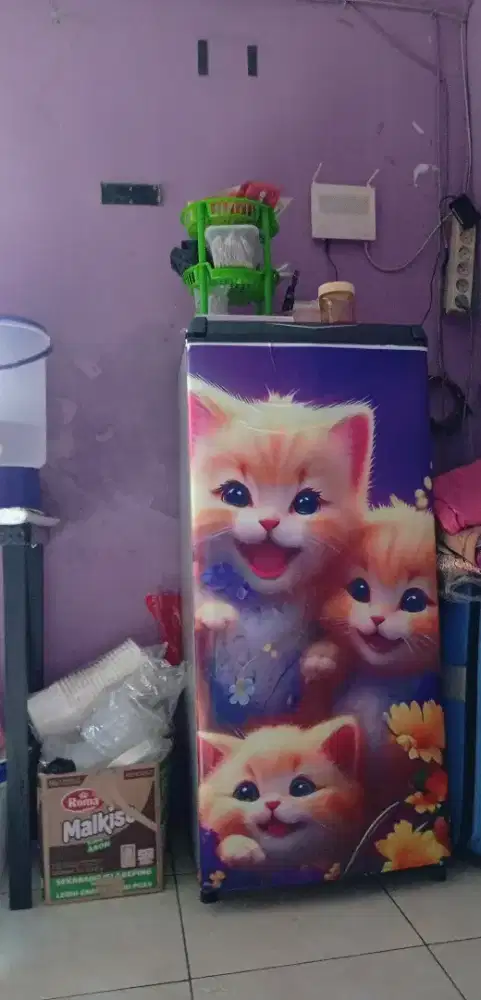 Kulkas second merk Aqua