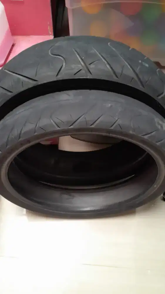 Sepasang ban irc 110/70-17 dan 140/70-17 ex ninja 250 fi old.