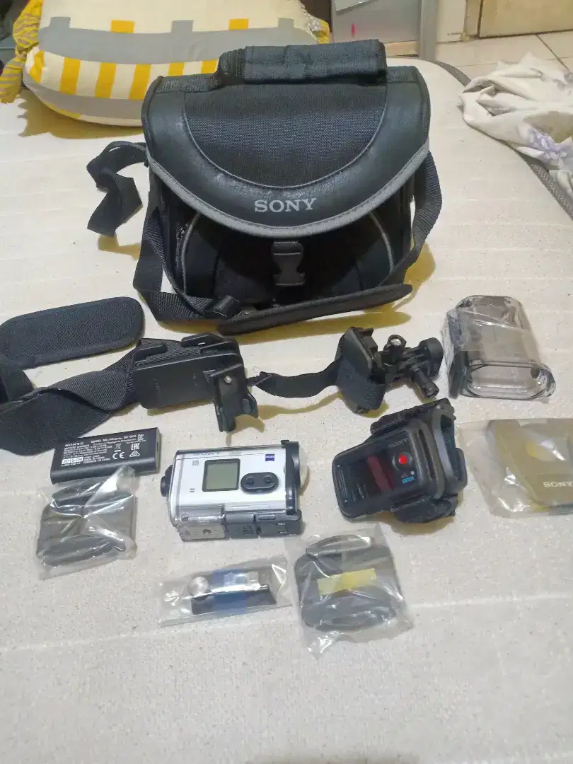 Camera Action Sonny HDR as200V + Remote RM-LVR2 Fullset Mulus