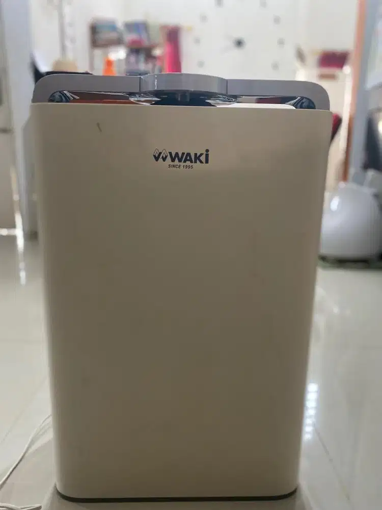 WAKI- Air Purifier (Preloved)