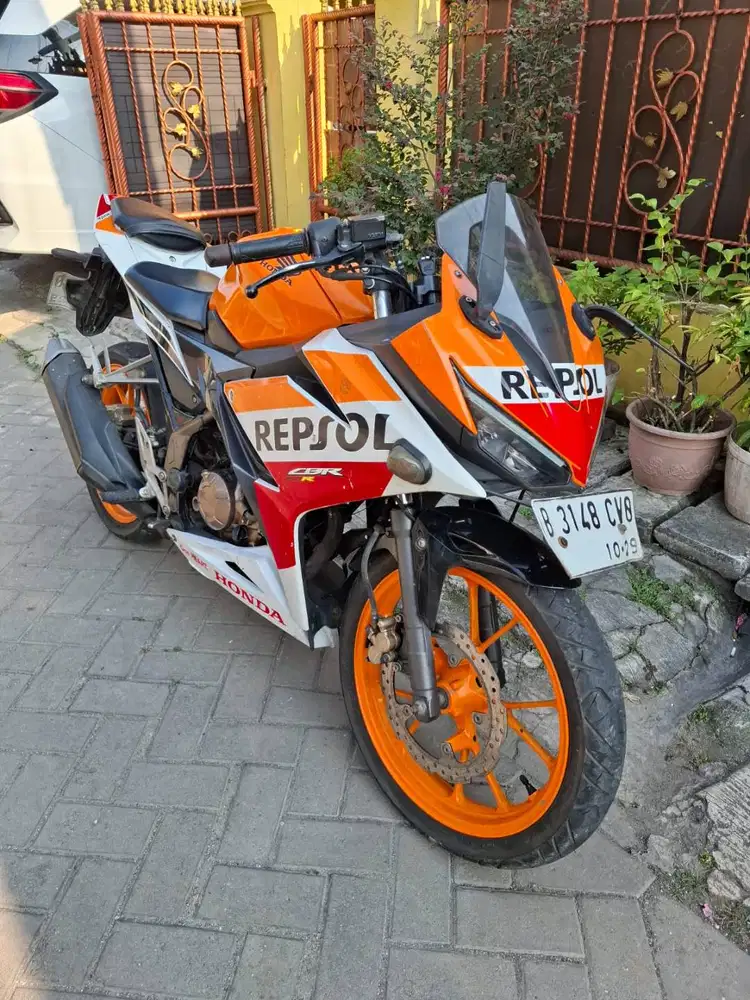 Honda CBR Repsol 2019 Low KM Tinggal Pakai Pajak Panjang