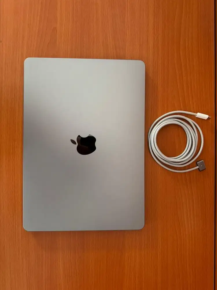 Dijual Macbook Air M2 8/256GB