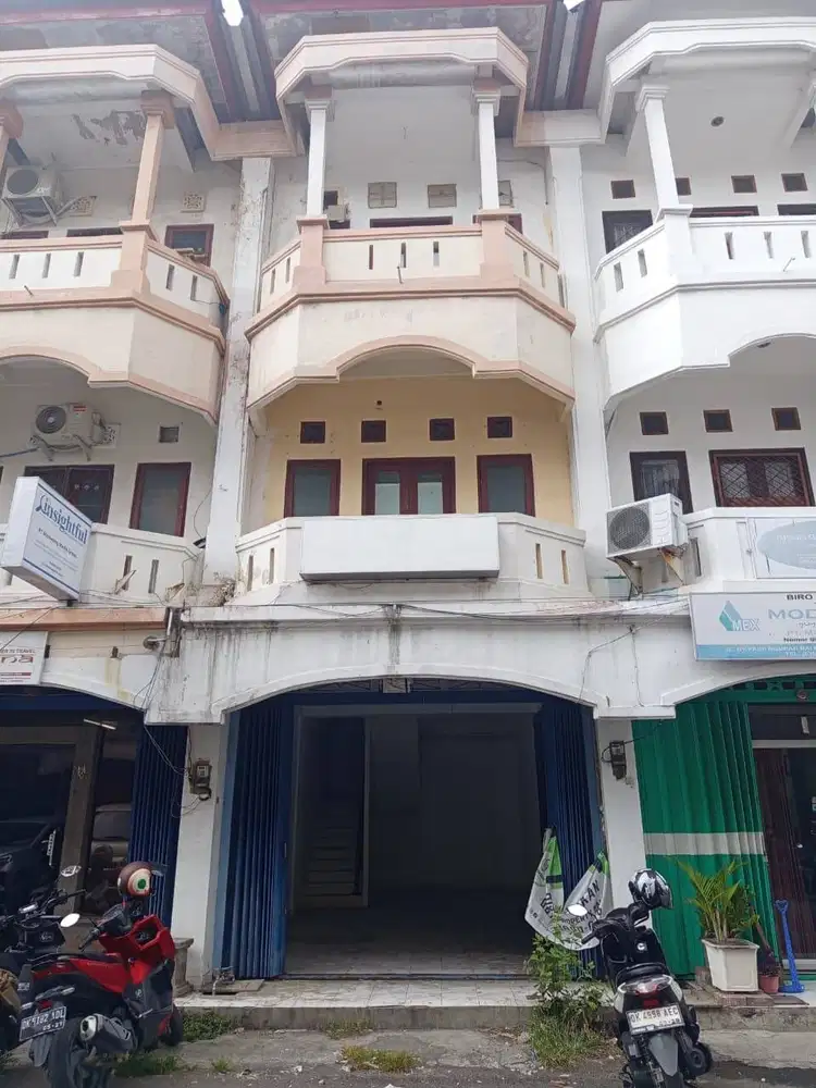 DIJUAL ATAU DISEWAKAN RUKO DI JL BY PASS KUTA DEKAT MALL BALI GALLERIA