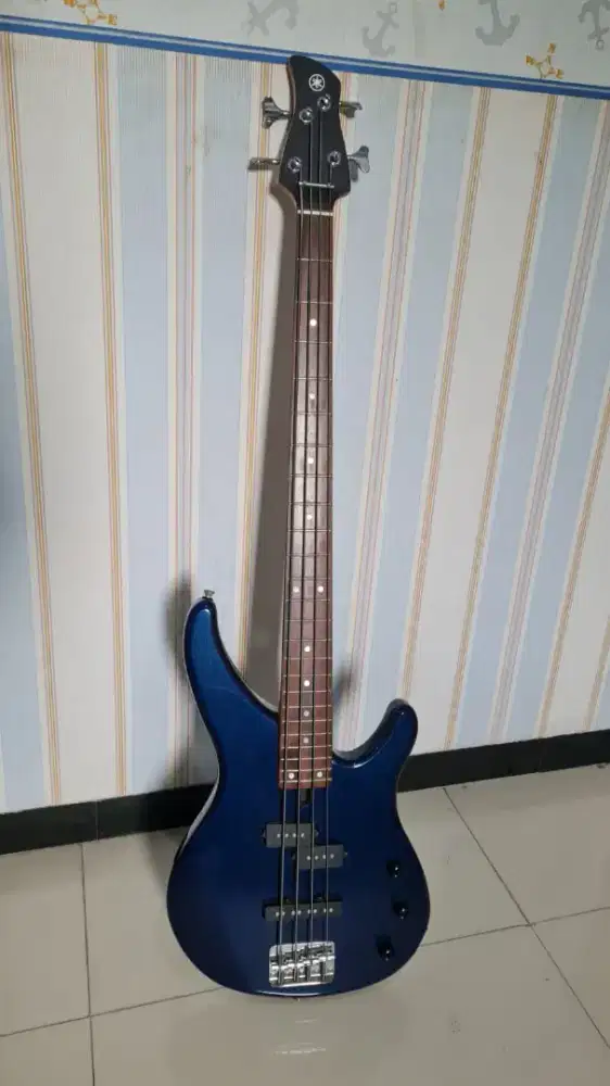 Bass Yamaha TRBX 174