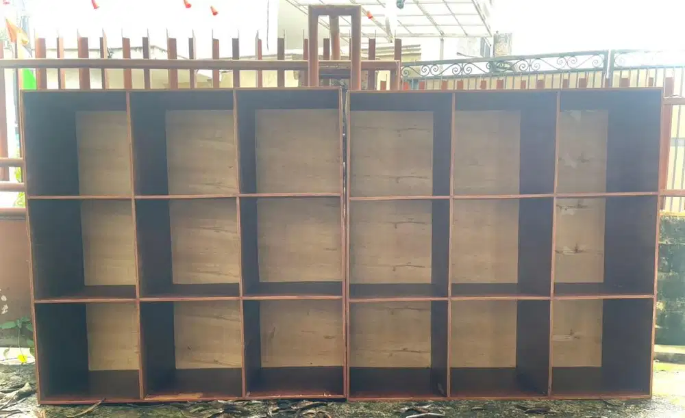 For Sale!! Di jual Lemari Rak Kayu.