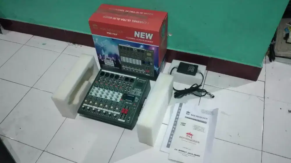 Mixer SOUNDQUEN EFX4 ORIGINAL