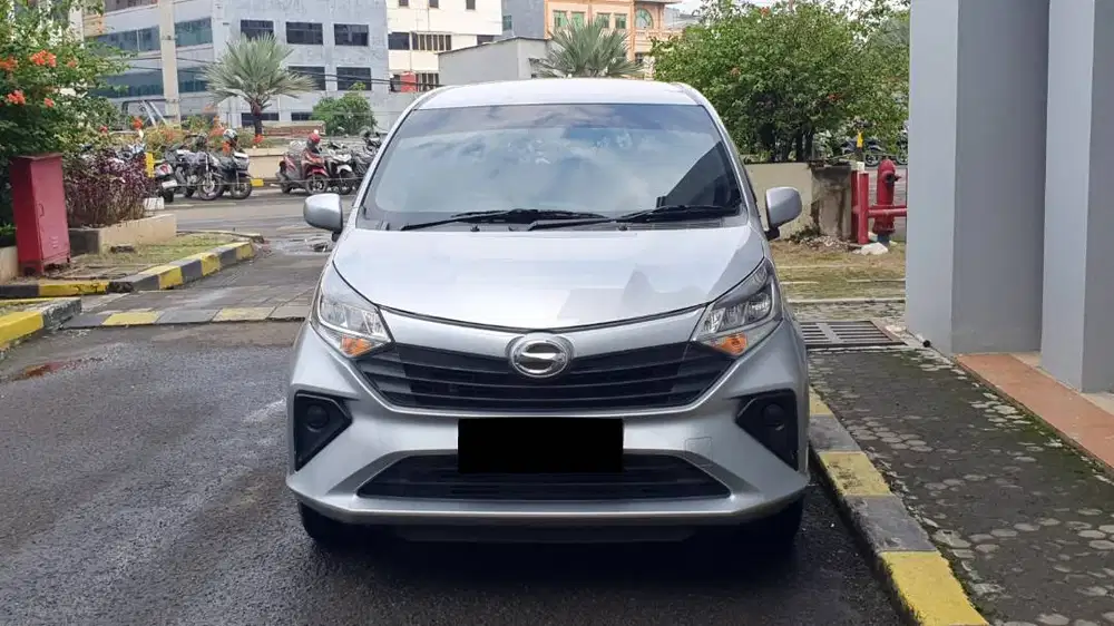 [ LOW KM ] Daihatsu Sigra 1.2 X AT Silver 2023/2024