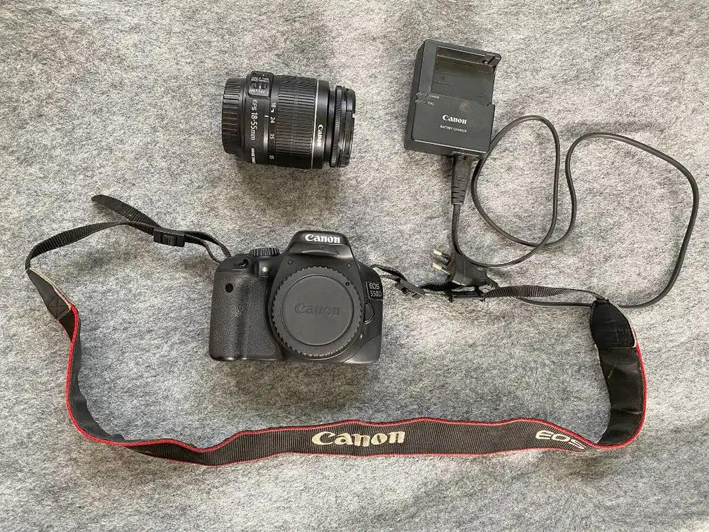 Kamera DSLR Canon EOS 550D Fullset