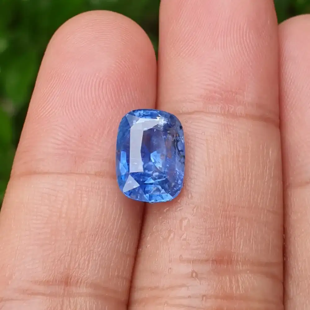 Natural Blue Sapphire Srilanka 5.14 crt