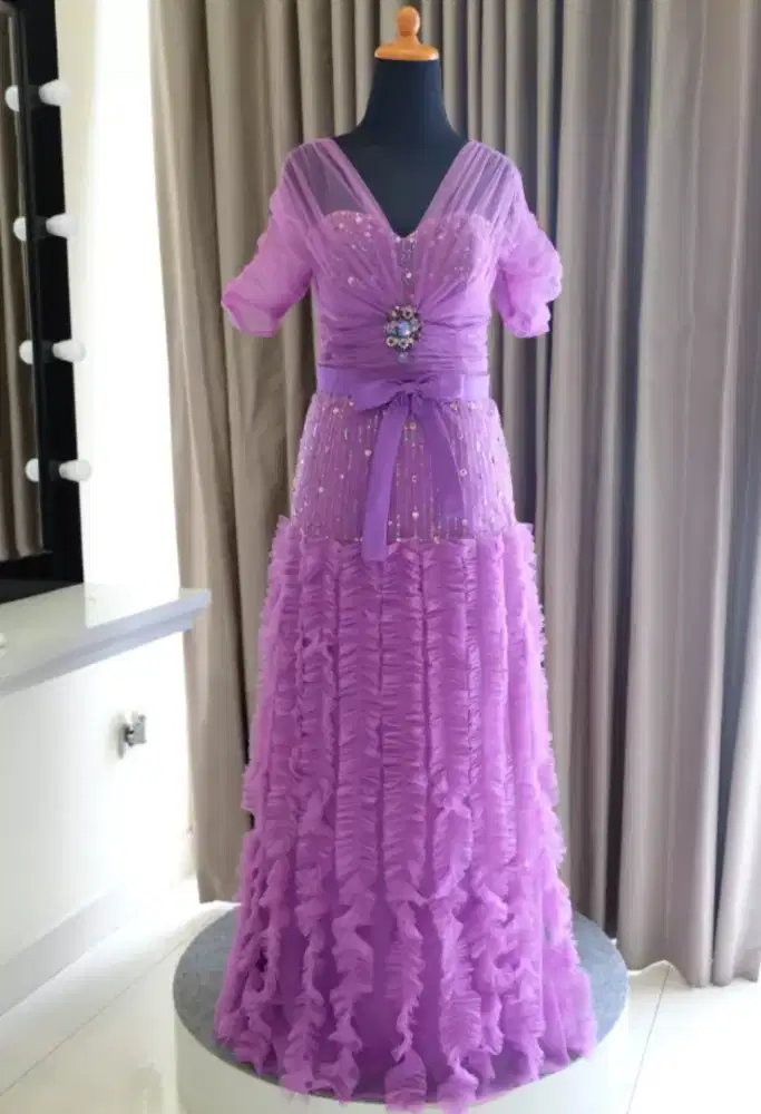 CLEARANCE SALE DISC 75% PRELOVED PURPLE DRESS