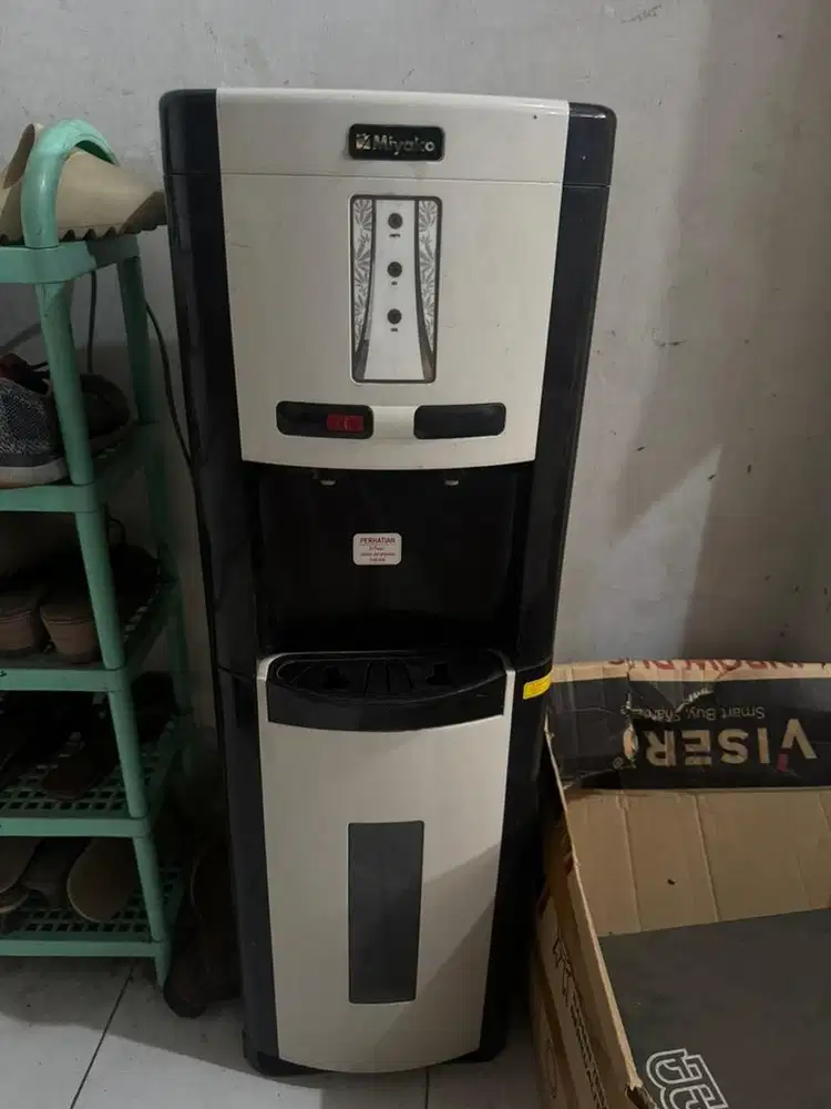 Dispenser Miyako WDP 300 galon bawah