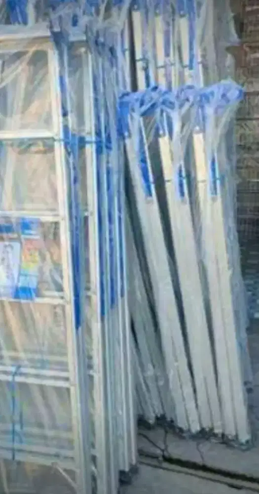 Tangga lipat praktis aluminium