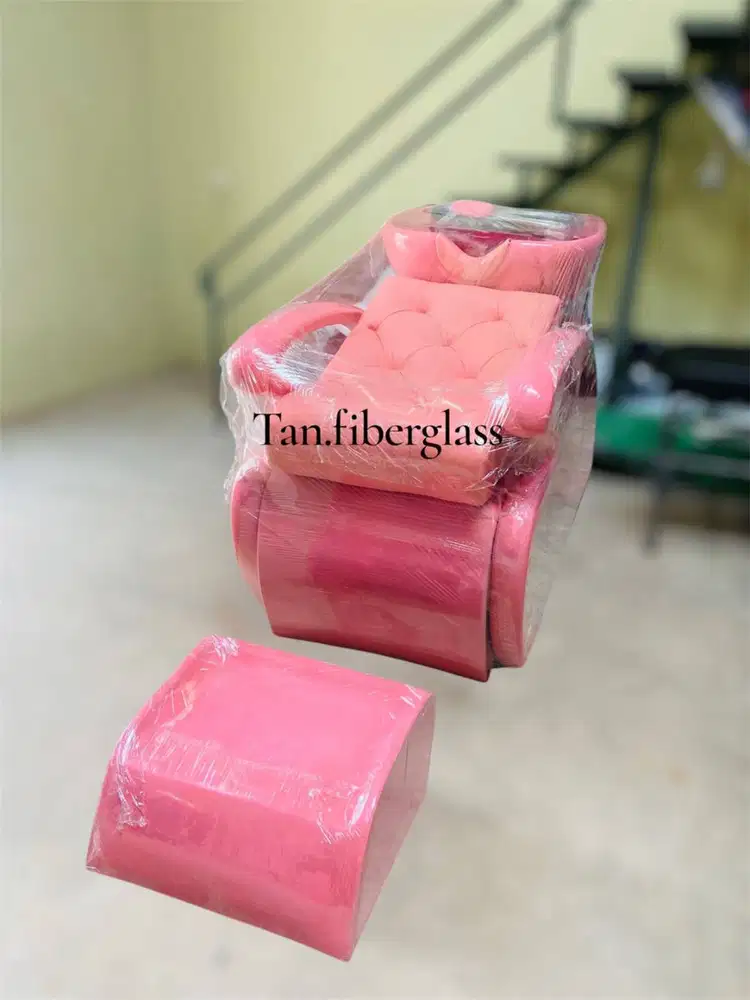 kursi keramas isabella fiberglass warna pink ready.