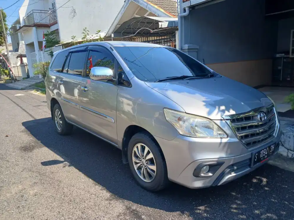 Toyota Innova Diesel 2.5G A/T 2014