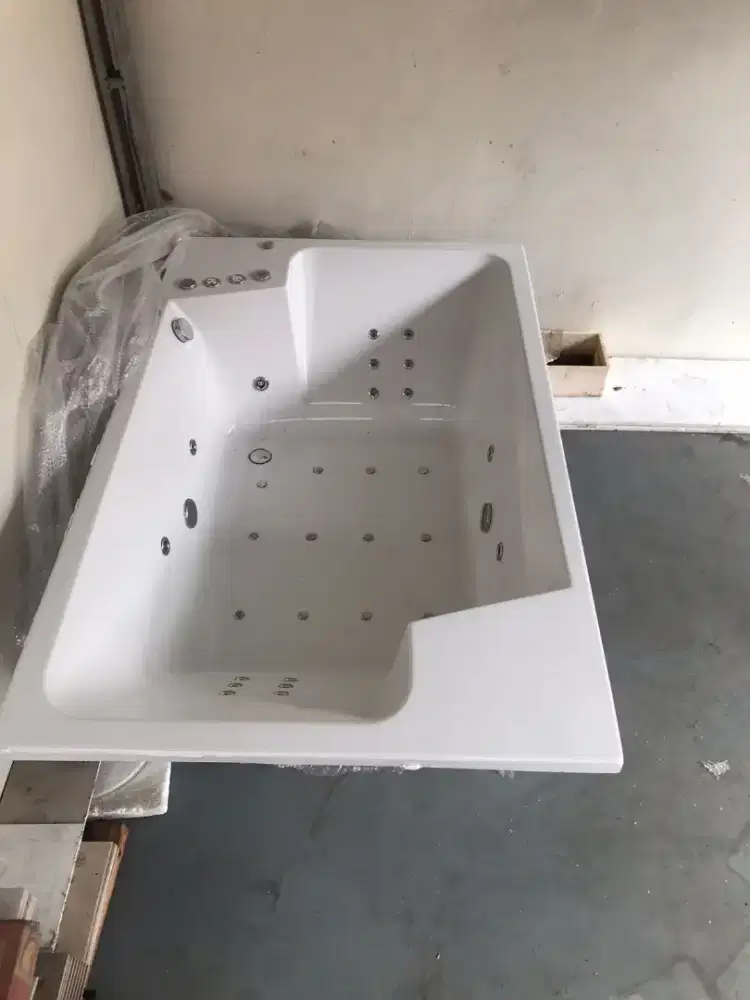 Dijual Bathup Merk Kolpa (Kondisi 90% masih Bagus)