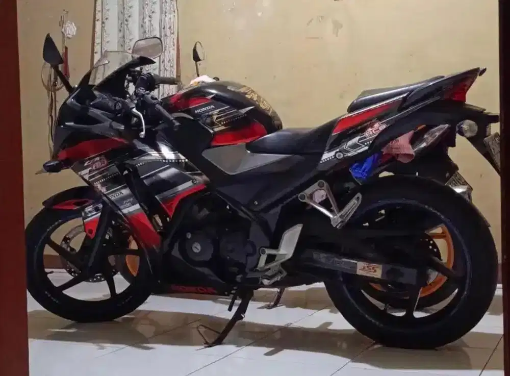 Honda cbr 150r jarang pakai