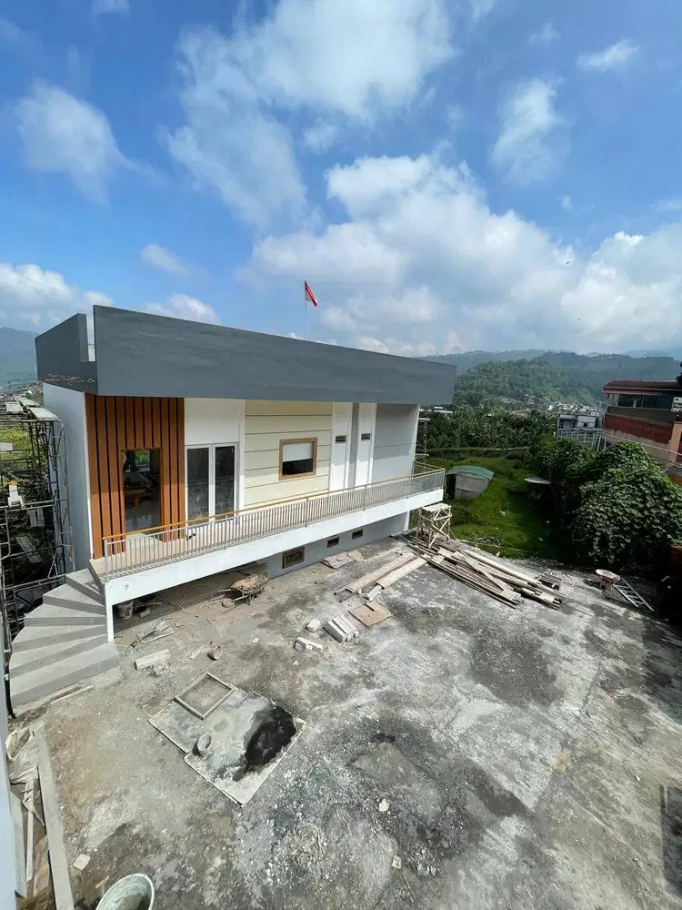 DIJUAL / DISEWAKAN BANGUNAN DI BATU JALAN RAYA PUNTEN VIEW BAGUS