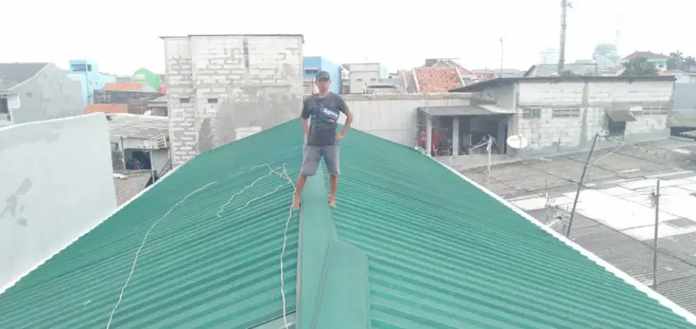 Baja ringan atap rumah