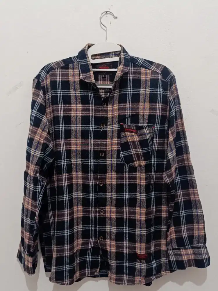 Kemeja Flanel Lengan Panjang