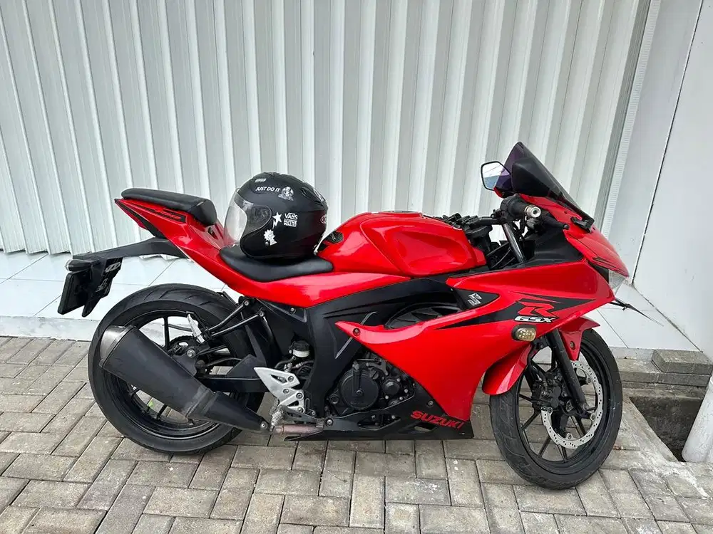 Suzuki GSX R150 2017