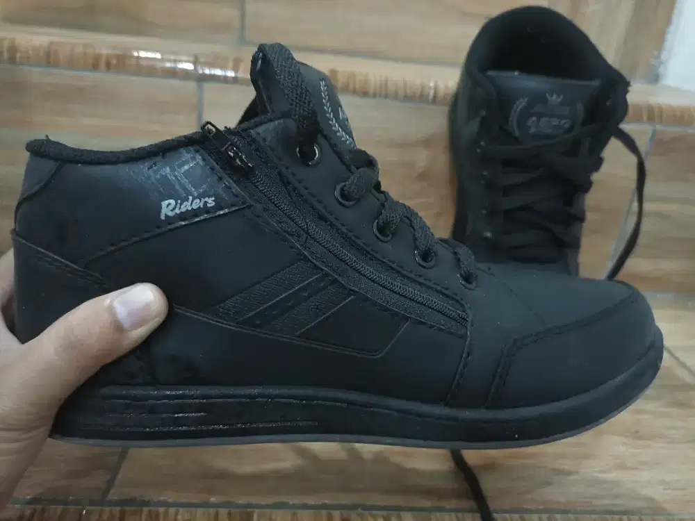 Sepatu Aerostreet Riders