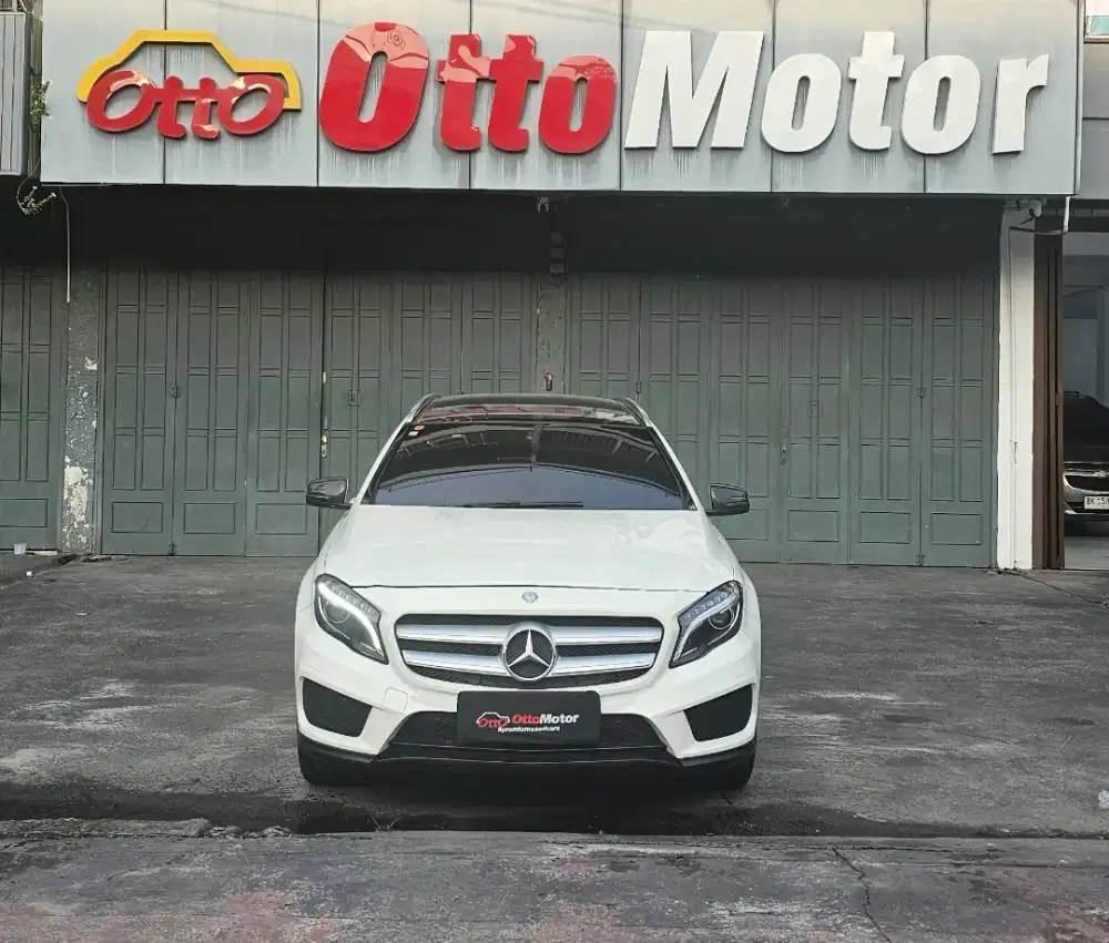 Mercedes Benz GLA200 AMG Th16